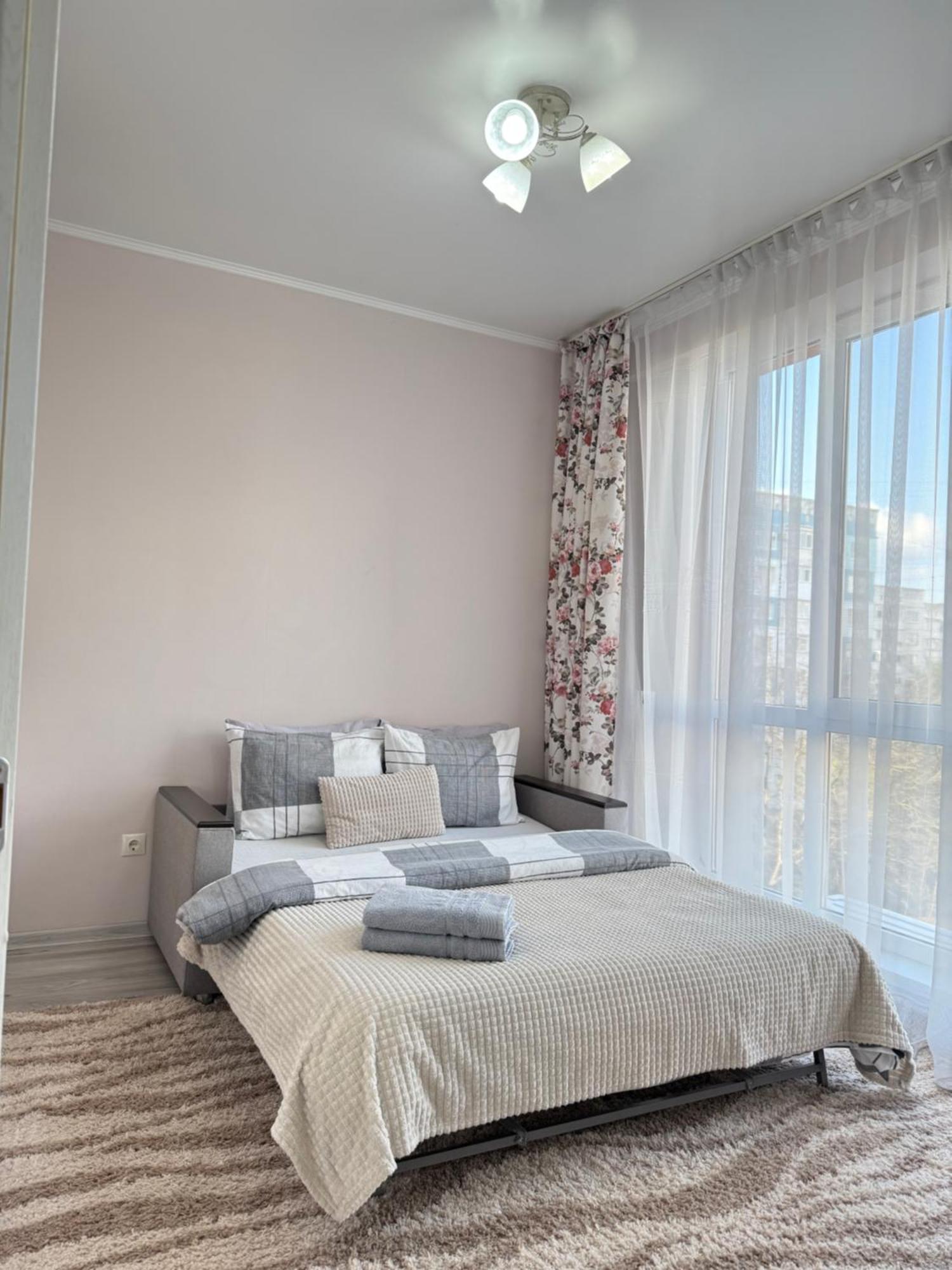 Cozy Two Bedroom Large Apartment Κισινάου Εξωτερικό φωτογραφία