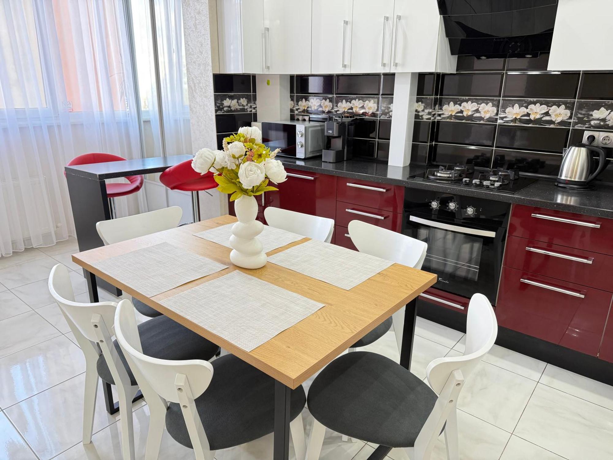 Cozy Two Bedroom Large Apartment Κισινάου Εξωτερικό φωτογραφία