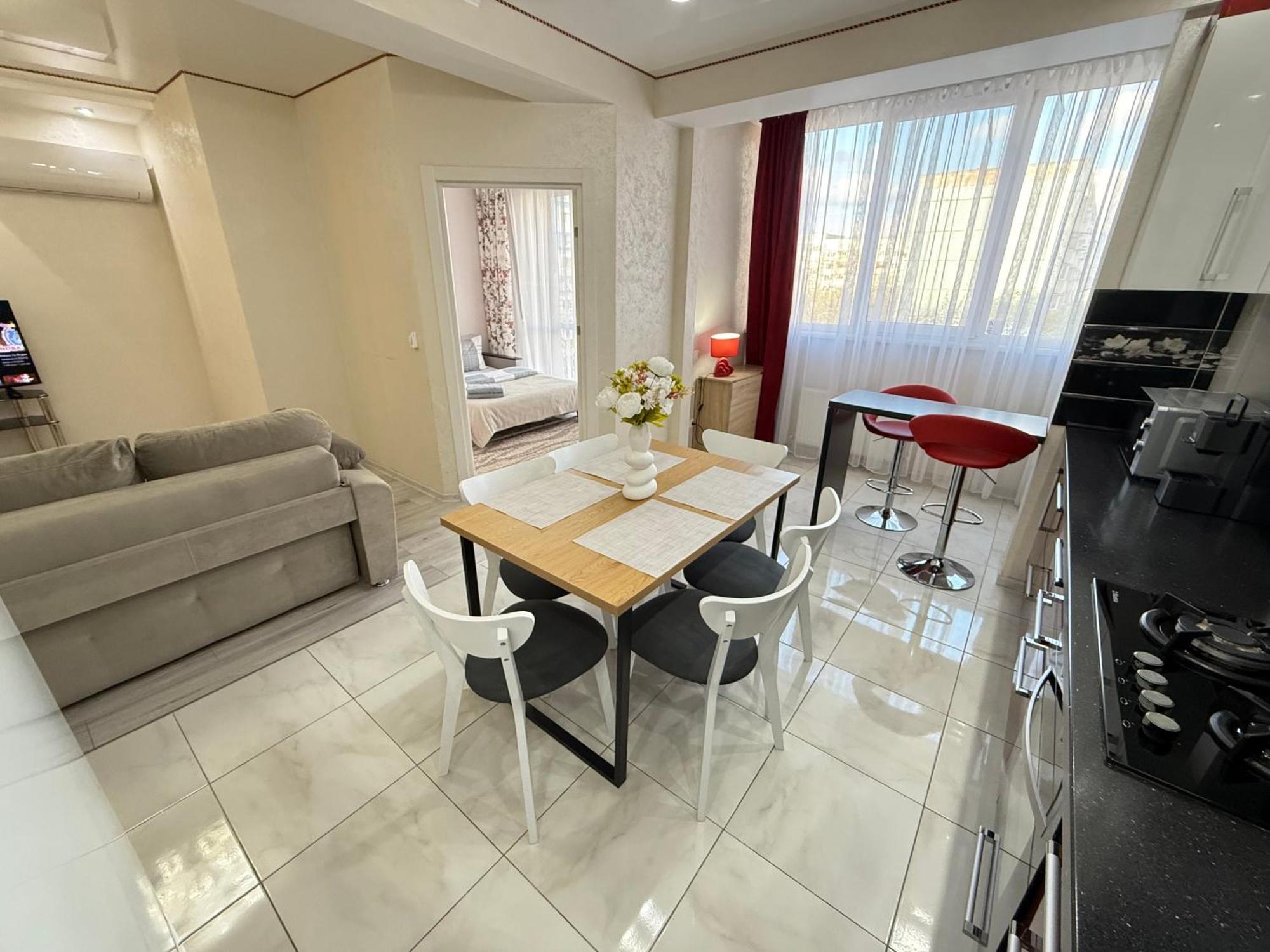 Cozy Two Bedroom Large Apartment Κισινάου Εξωτερικό φωτογραφία