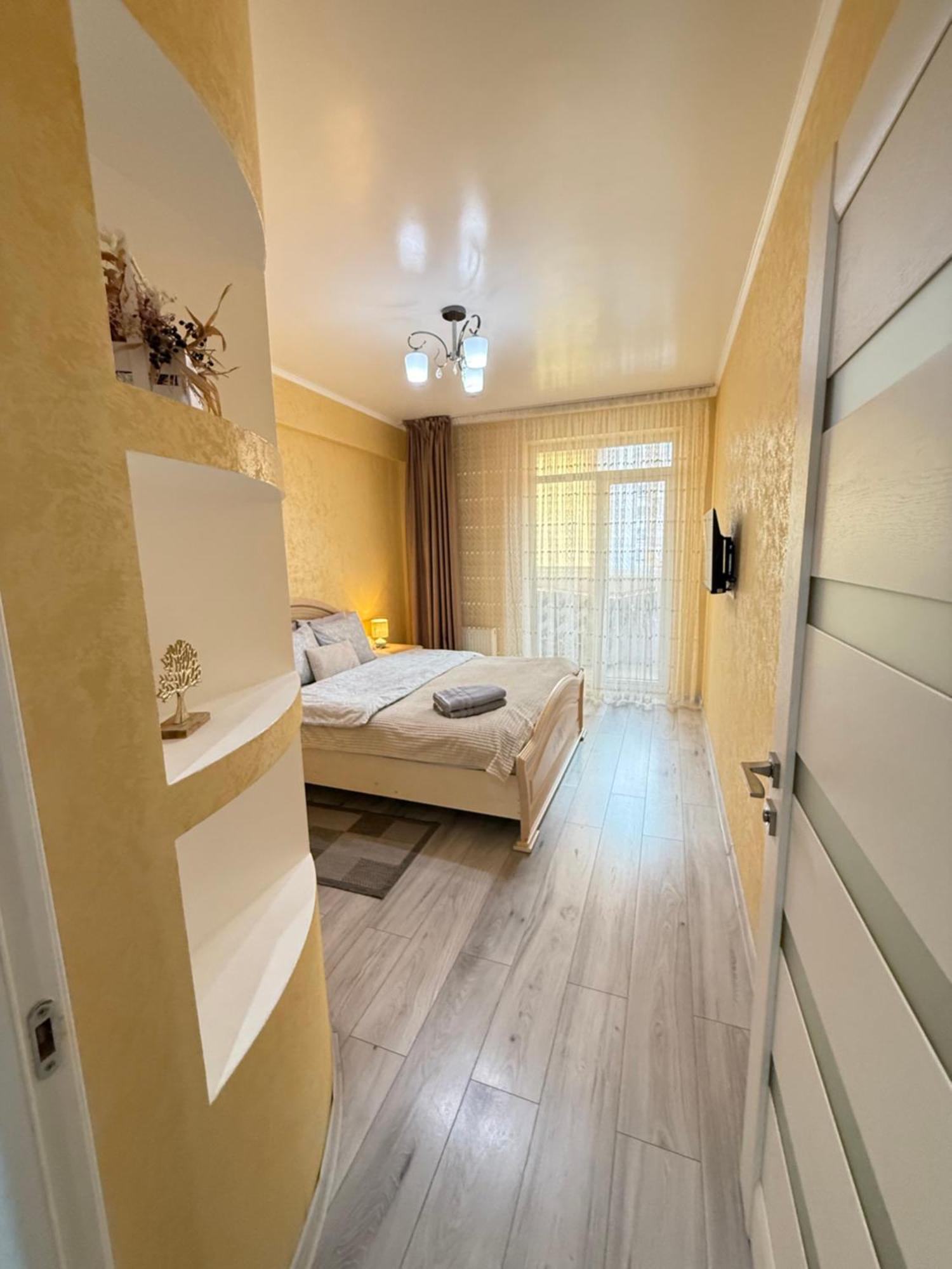 Cozy Two Bedroom Large Apartment Κισινάου Εξωτερικό φωτογραφία