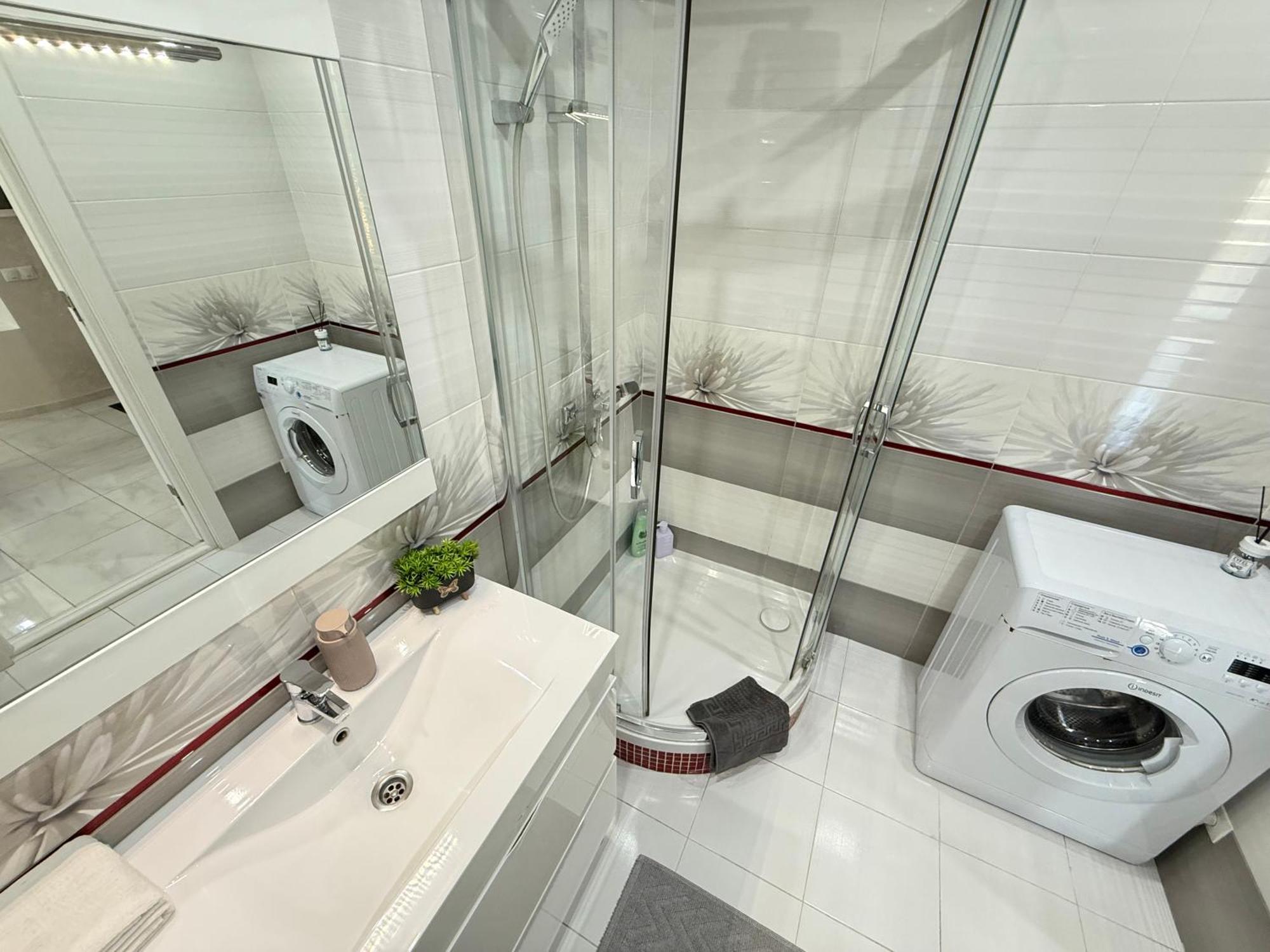 Cozy Two Bedroom Large Apartment Κισινάου Εξωτερικό φωτογραφία